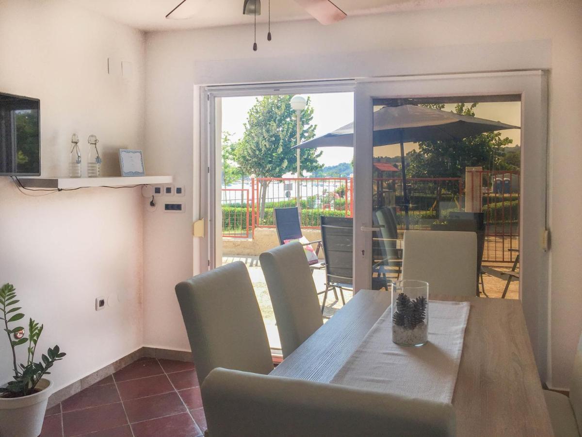 Ferienwohnung Elysium Pula Exterior foto