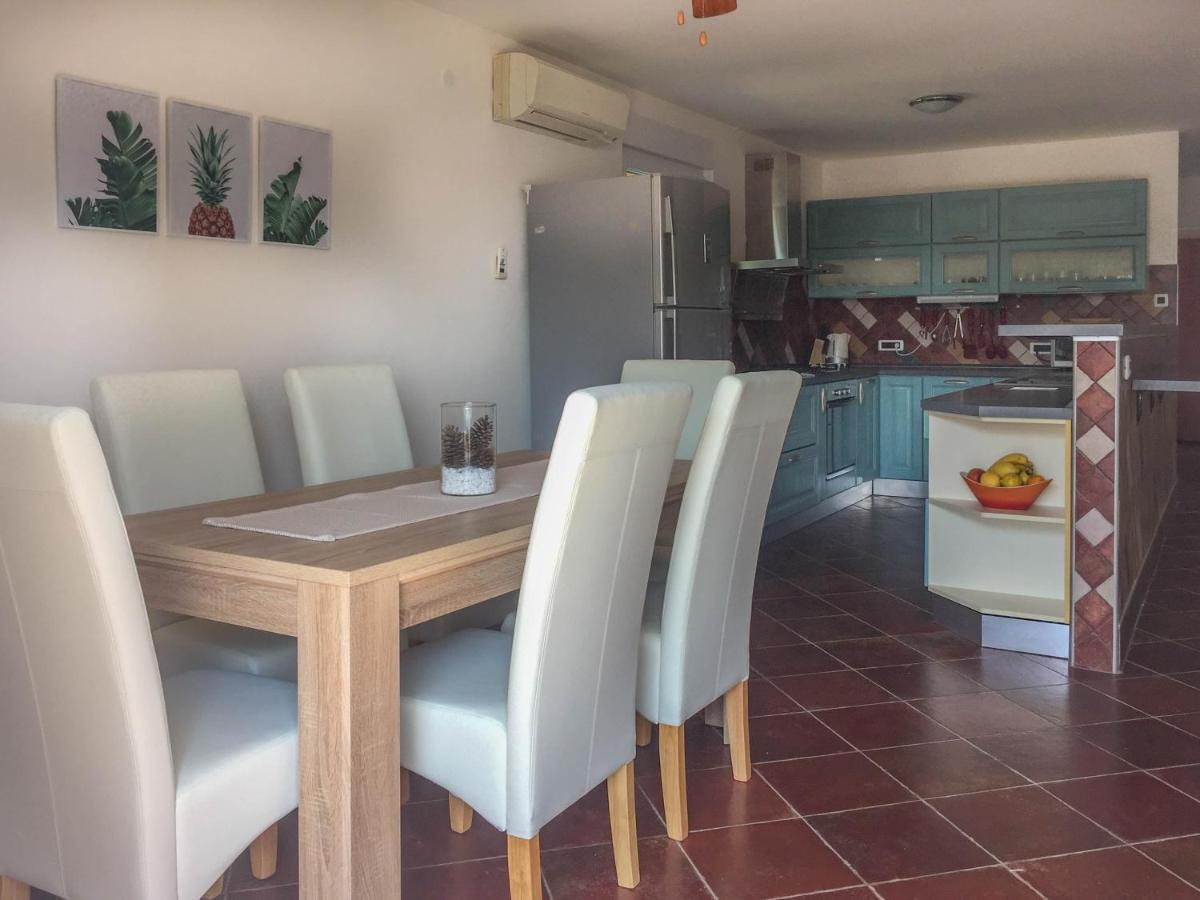 Ferienwohnung Elysium Pula Exterior foto